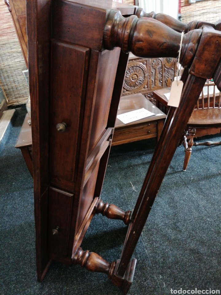 Antig&uuml;edades: Mesa de centro con cajones - Foto 4