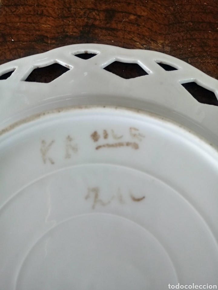 Antig&uuml;edades: 2 Platos de porcelana calada - Foto 4