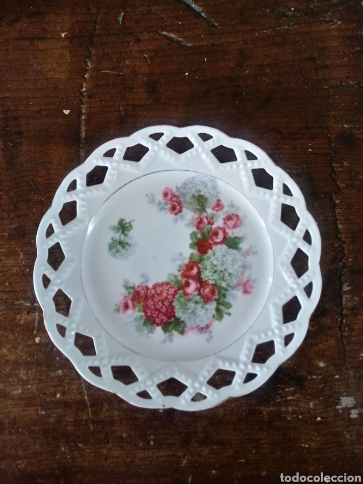Antig&uuml;edades: 2 Platos de porcelana calada - Foto 1