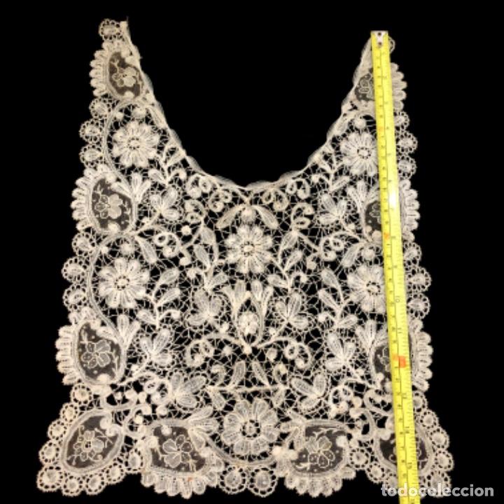 Antig&uuml;edades: Gran cuello de encaje duquesa s. XIX - Foto 3