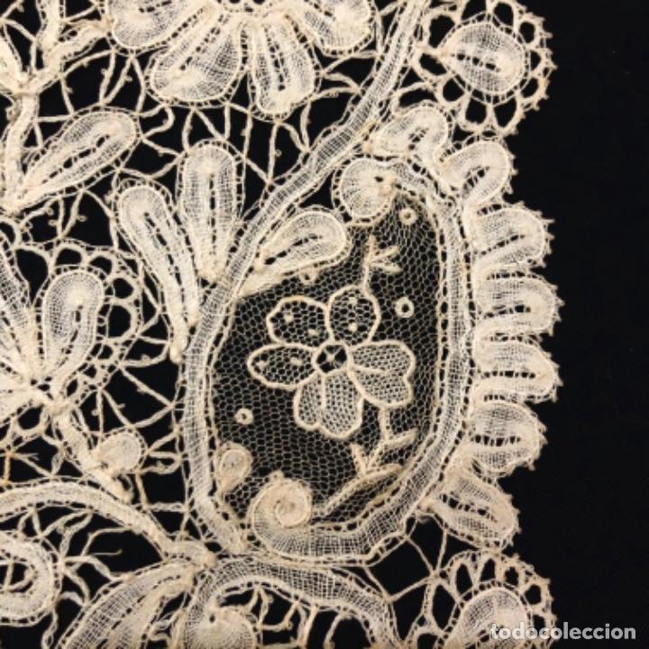 Antig&uuml;edades: Gran cuello de encaje duquesa s. XIX - Foto 10