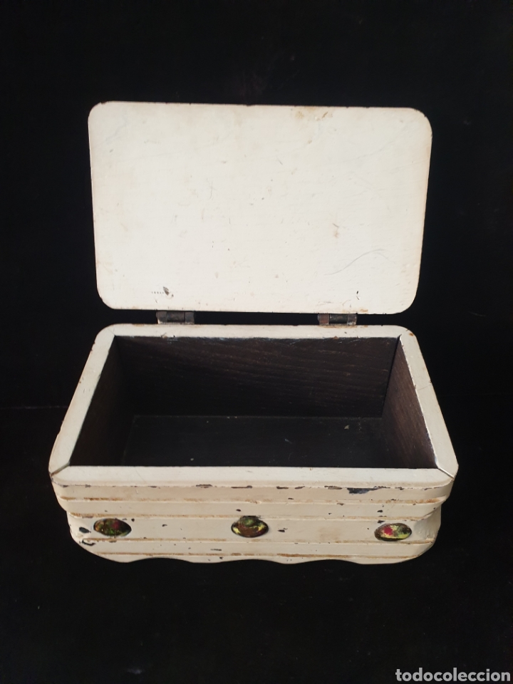 Antig&uuml;edades: Caja de madera - Foto 2