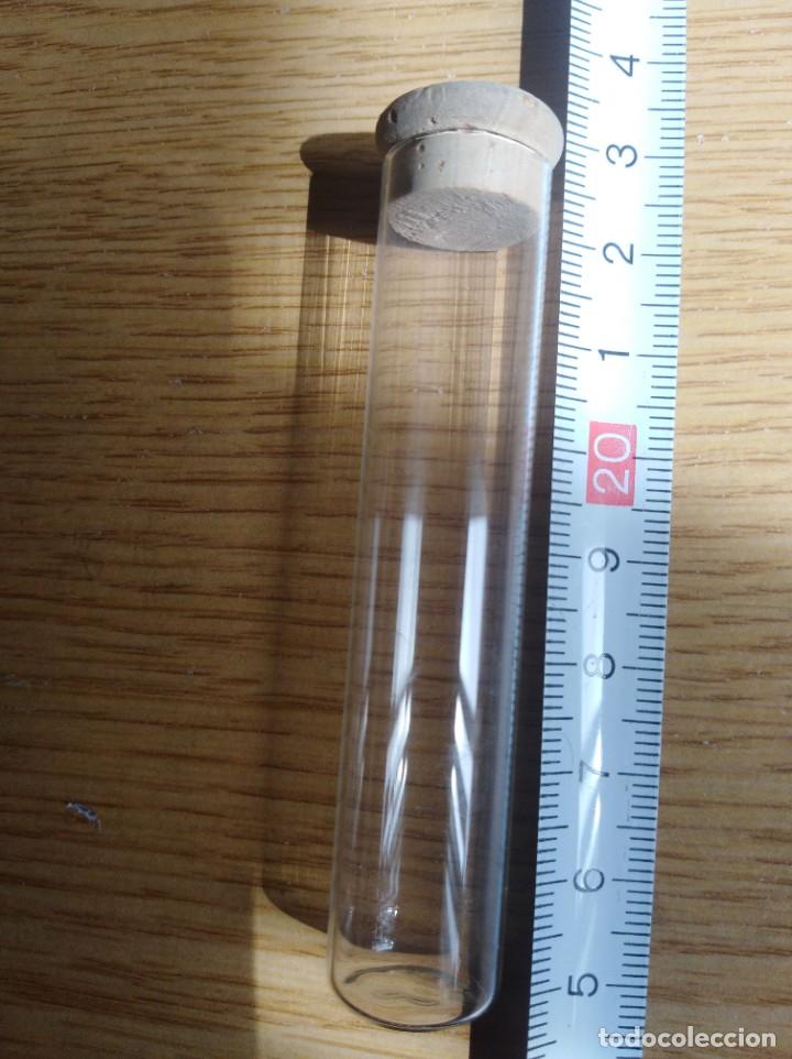 Antig&uuml;edades: Frasco de cristal de medicina 595