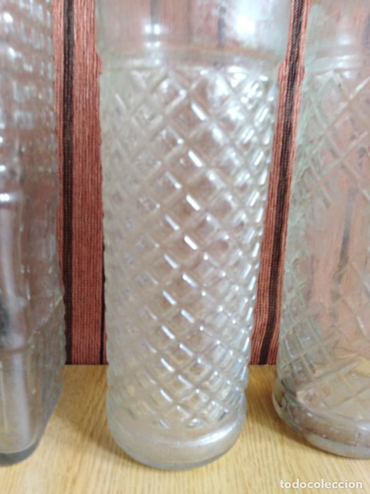 Antig&uuml;edades: 3 botellas de cristal (801) - Foto 3