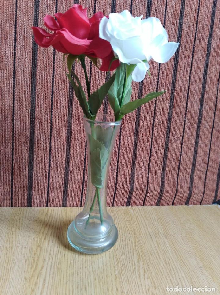 Antig&uuml;edades: Florero de cristal (801) - Foto 1