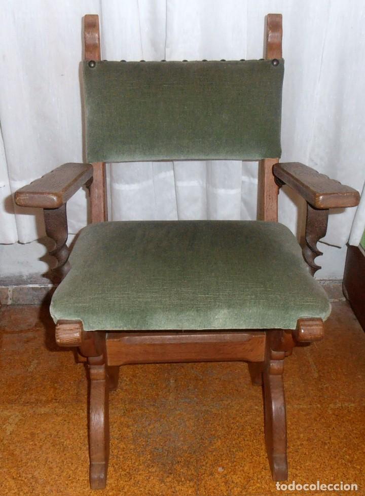 Antig&uuml;edades: SILLON DE MADERA DE ROBLE, TAPIZADO EN VERDE - Foto 1