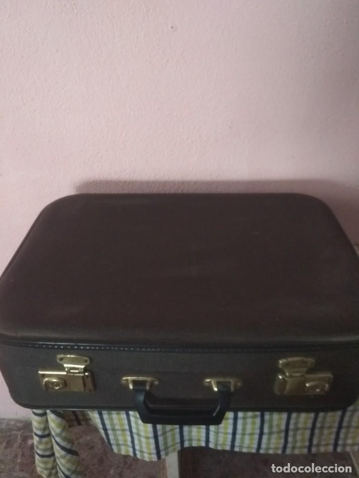 Antig&uuml;edades: Malet&iacute;n antiguo - Foto 1