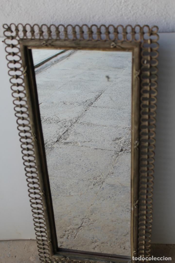 Antig&uuml;edades: espejo de metal - Foto 3