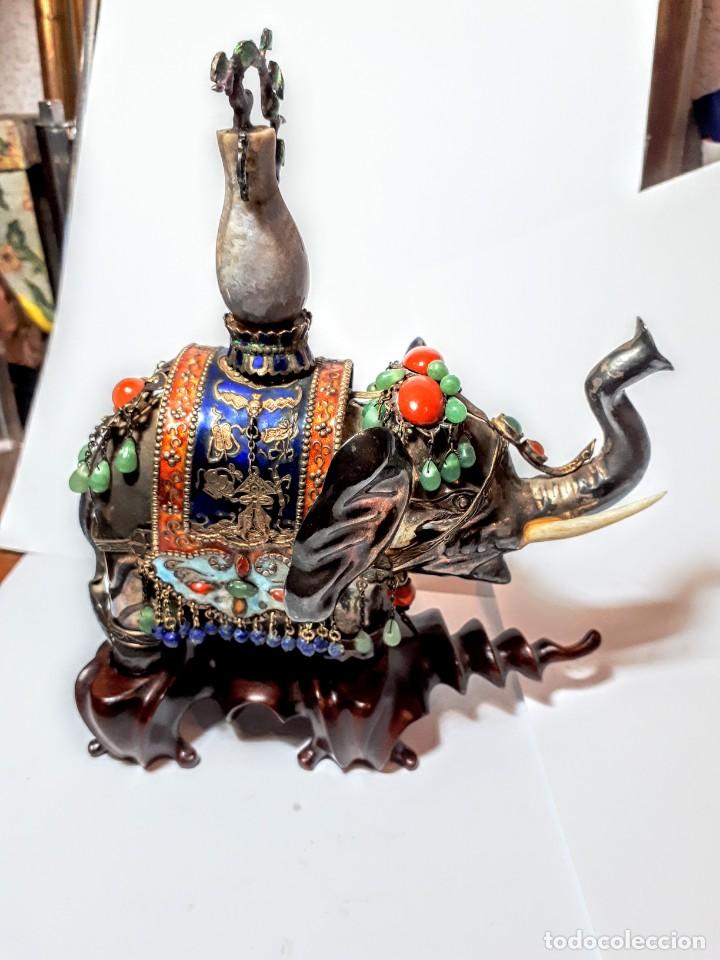 Antig&uuml;edades: Antiguo elefante de plata y esmaltes - Foto 1