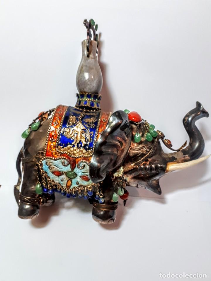 Antig&uuml;edades: Antiguo elefante de plata y esmaltes - Foto 2