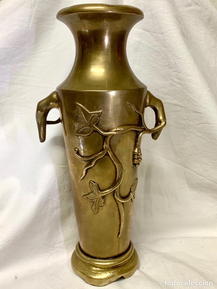 Antig&uuml;edades: GRAN JARRON BRONCE ALTURA 33CM - Foto 1