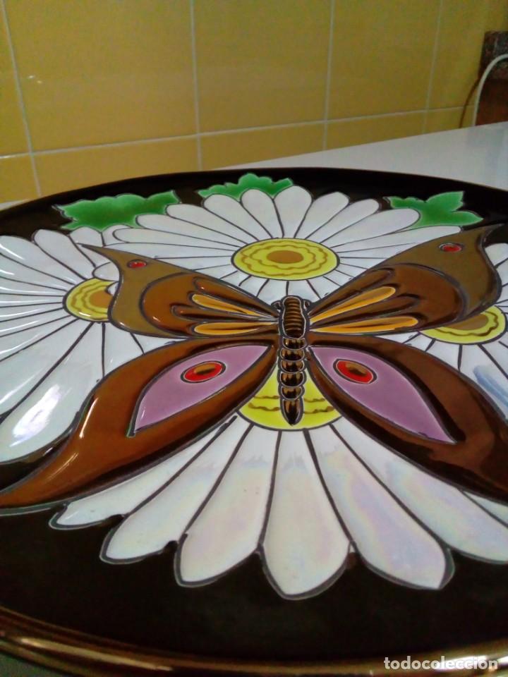 Antig&uuml;edades: bonito plato con relieve - Foto 2