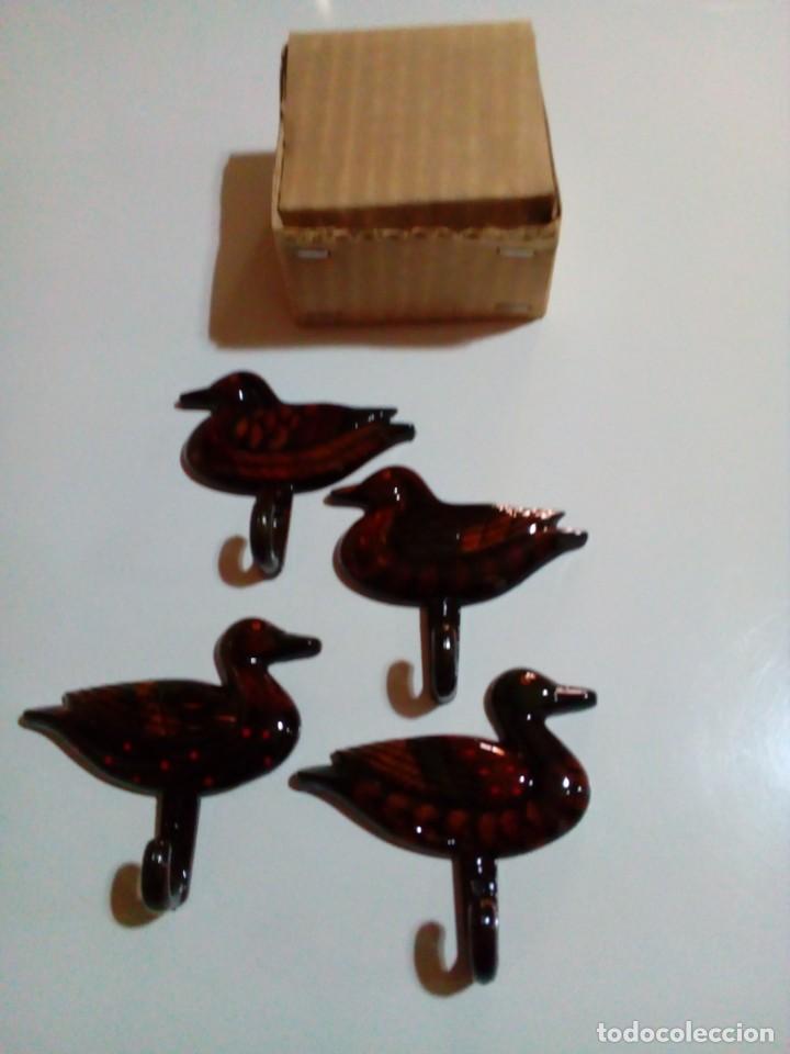 Antig&uuml;edades: PERCHAS EN FORMA DE PATOS (NUEVAS) - Foto 1
