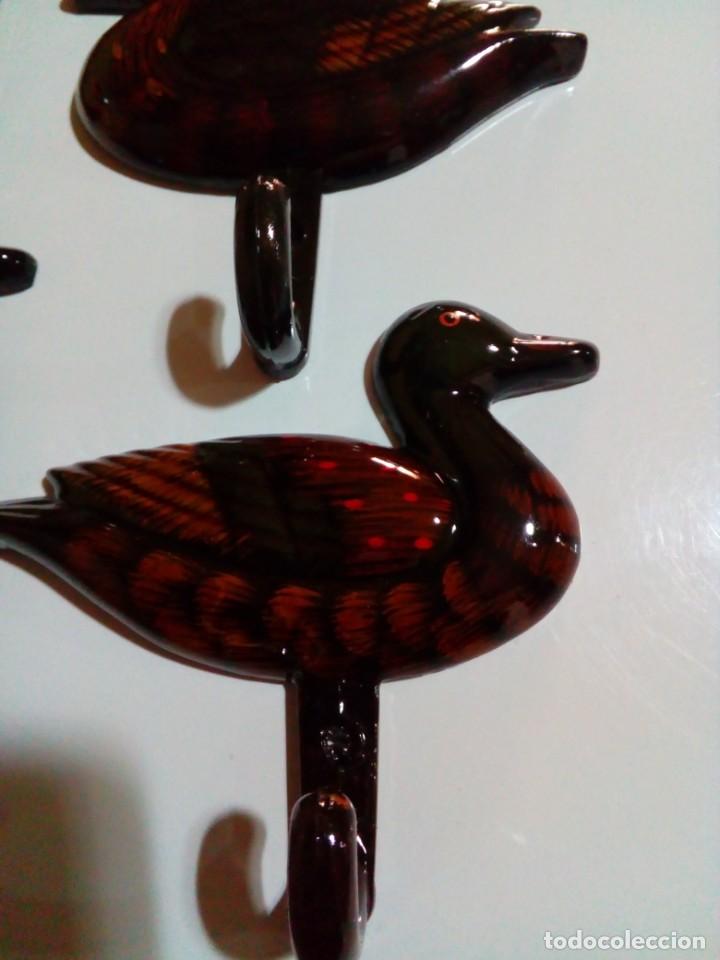 Antig&uuml;edades: PERCHAS EN FORMA DE PATOS (NUEVAS) - Foto 3