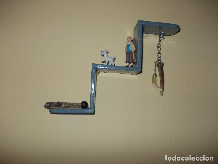 Antig&uuml;edades: estanteria peque&ntilde;a en forma de escalera - Foto 4