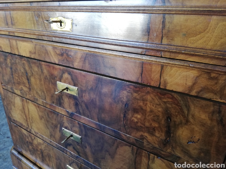 Antig&uuml;edades: C&oacute;moda chapa ra&iacute;z de nogal restaurada - Foto 7