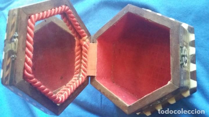 Antig&uuml;edades: caja joyero taracea granadina - Foto 2