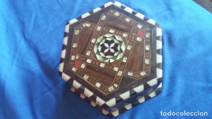 Antig&uuml;edades: caja joyero taracea granadina - Foto 5