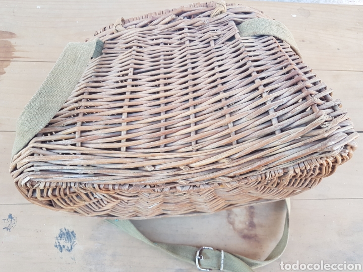 Antig&uuml;edades: Cesto de mimbre para pesca - Foto 3