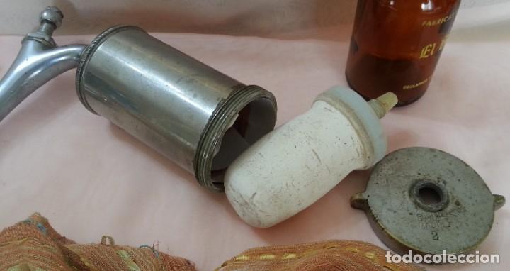 Antig&uuml;edades: Filtro cer&aacute;mico antiguo. Incluye el grifo. A&ntilde;os 50.