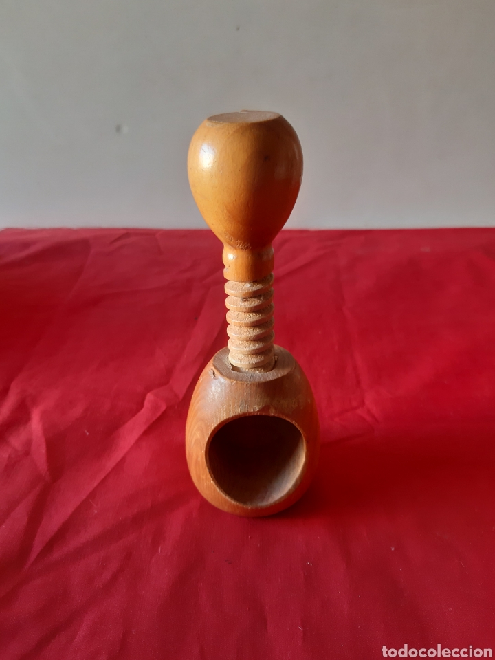 Antig&uuml;edades: Antiguo cascanueces en madera - Foto 2