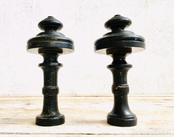 Antig&uuml;edades: ANTIGUOS PIRULOS DE MADERA EBONIZADOS ORNAMENTOS PARA MUEBLE ADORNO EMBELLECEDOR REMATE