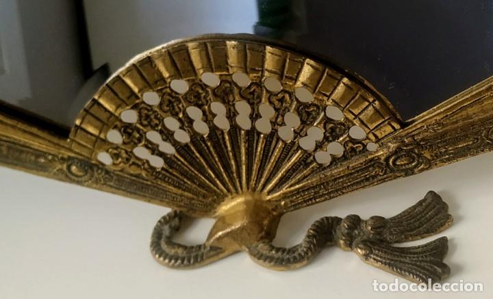 Antig&uuml;edades: Espejo de tocador en bronce - Foto 3