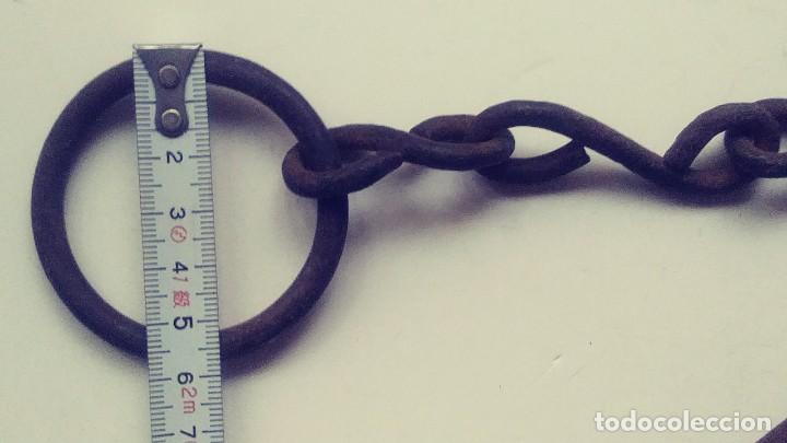 Antig&uuml;edades: argolla mulera de hierro con cadena - Foto 9