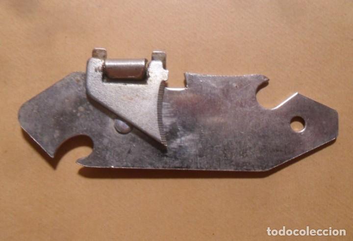 Antig&uuml;edades: VINTAJE - ANTIGUO ABRELATAS - PLATEADO - Foto 1