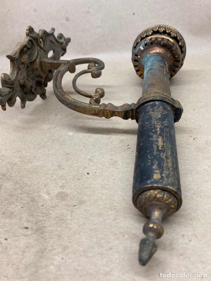 Antig&uuml;edades: Candelabro de pared antiguo de bronce - Foto 2