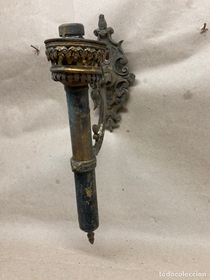 Antig&uuml;edades: Candelabro de pared antiguo de bronce - Foto 3
