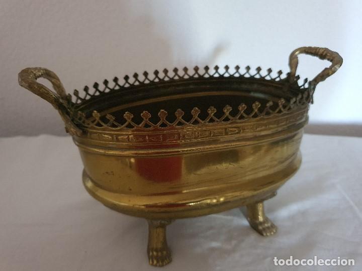 Antig&uuml;edades: CENTRO DE MESA OVALADO EN METAL - Foto 3