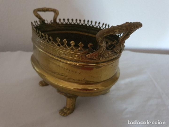 Antig&uuml;edades: CENTRO DE MESA OVALADO EN METAL - Foto 5