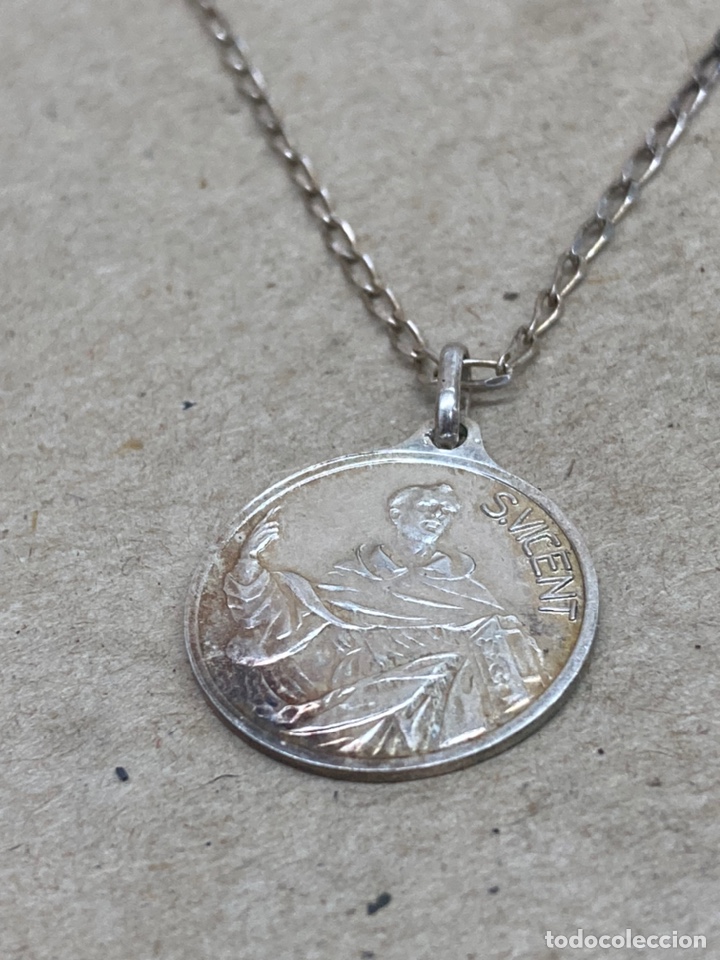 Antig&uuml;edades: Medalla con cadena religiosa - Foto 2