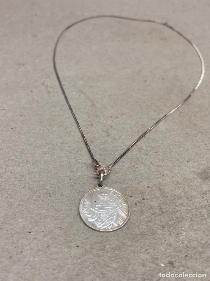 Antig&uuml;edades: Medalla con cadena de plata - Foto 3