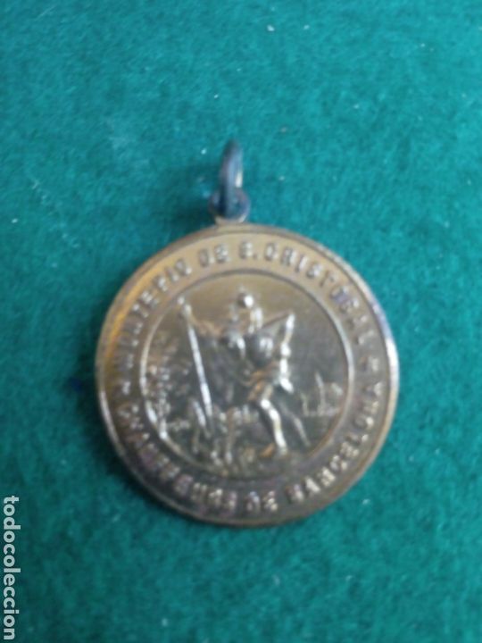 Antig&uuml;edades: Medalla de san cristobal montepio choferes de Barcelona - Foto 3