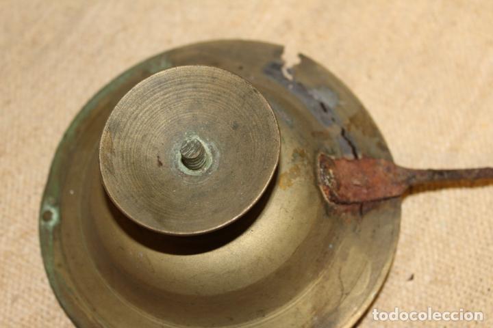 Antig&uuml;edades: chofeta de laton - Foto 2