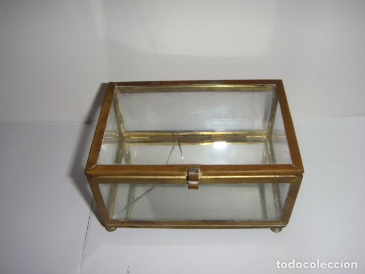 vitrina expositor de sobremesa. caja de madera - Comprar Outros objetos de  coleção no todocoleccion