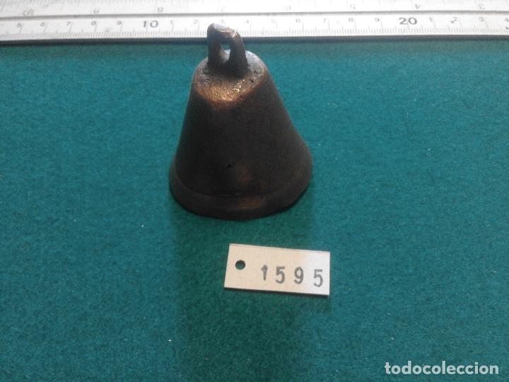 Antig&uuml;edades: ANTIGUA CAMPANILLA DE BRONCE - Foto 1