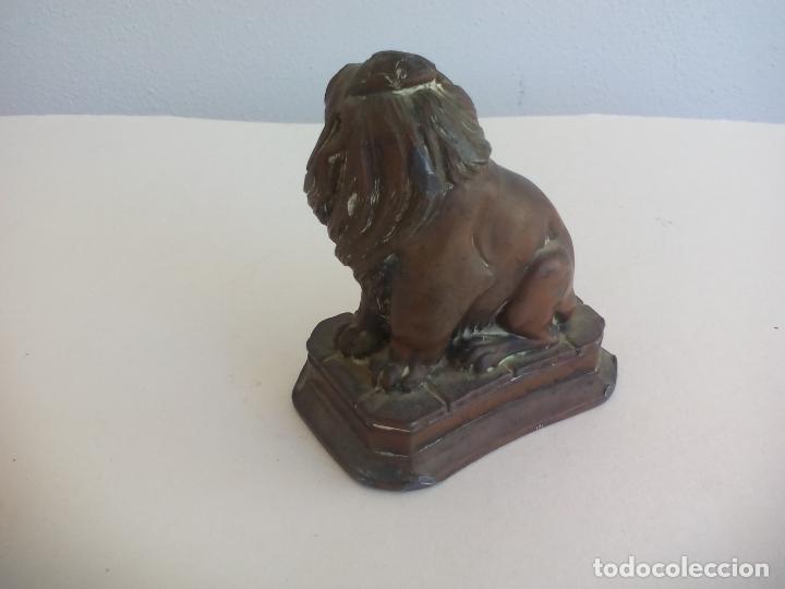 Antig&uuml;edades: Figura de leon, en bronce o lat&oacute;n - Foto 3