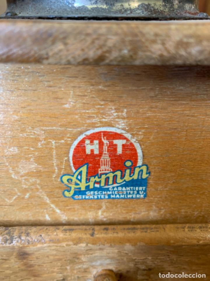 Antig&uuml;edades: Antiguo molinillo de caf&eacute; de madera - Armin - Foto 4