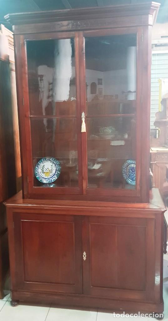 Antig&uuml;edades: Gran Aparador de Caoba - Foto 2