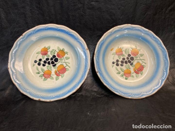 Antig&uuml;edades: Platos de cer&aacute;mica con frutas - Foto 1