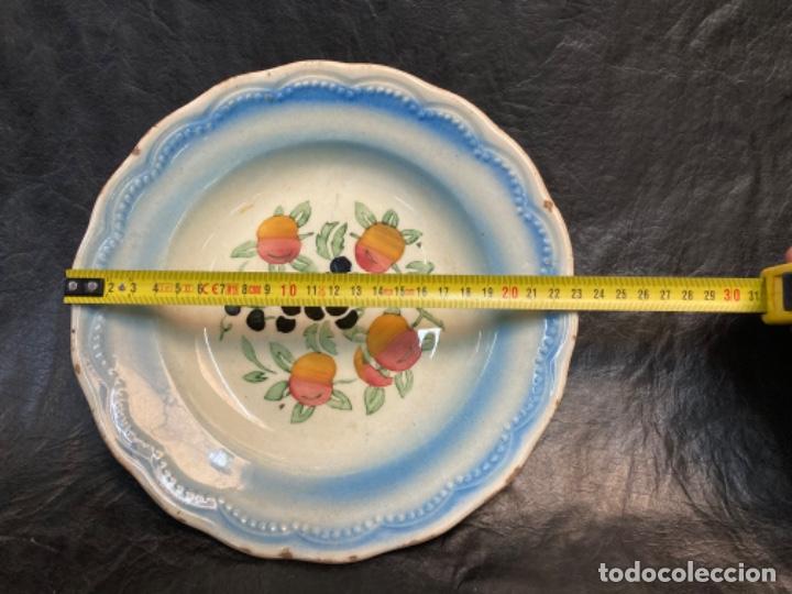 Antig&uuml;edades: Platos de cer&aacute;mica con frutas - Foto 4