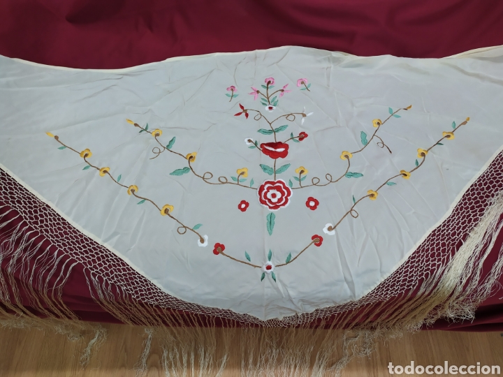 Antig&uuml;edades: Mant&oacute;n blanco triangular bordado. - Foto 9