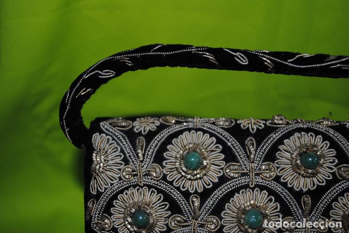 Antig&uuml;edades: Bolso bordado piedras - Foto 3