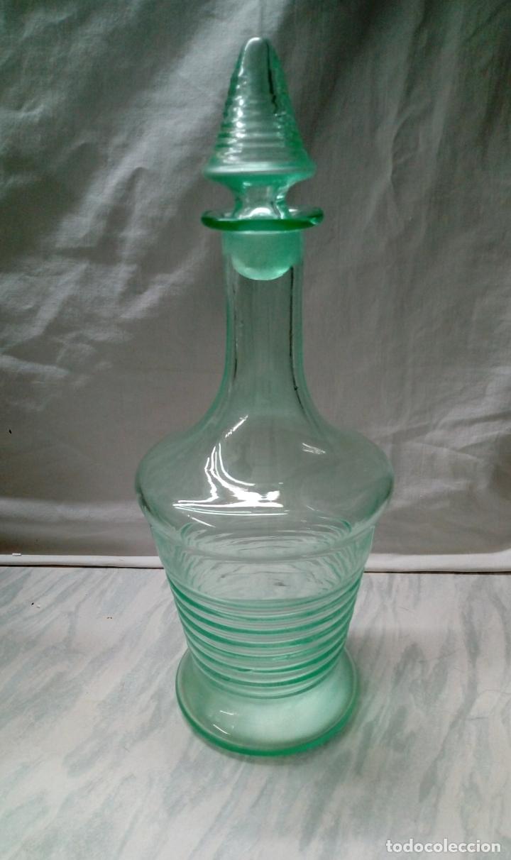 Antig&uuml;edades: Antigua licorera cristal de uranio. 32cm - Foto 7