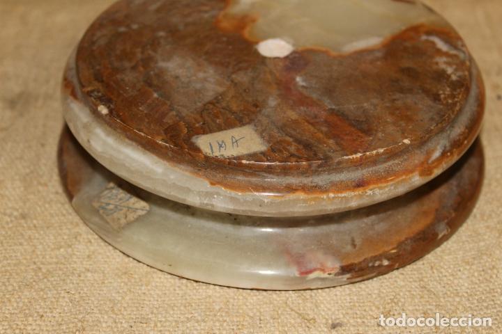 Antig&uuml;edades: peana de onix para figura - Foto 6