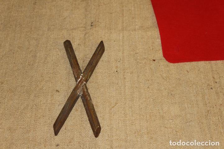 Antig&uuml;edades: cruz de madera - Foto 6
