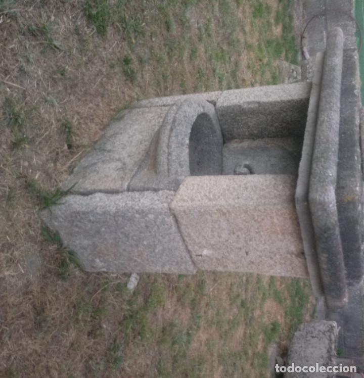 Antig&uuml;edades: Fuente de piedra - Foto 2